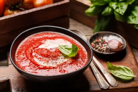 Gaspacho de tomates glacé